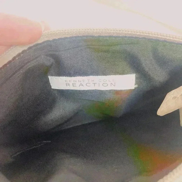 Kenneth Cole Reaction Tan Crossbody - Picture 8 of 12